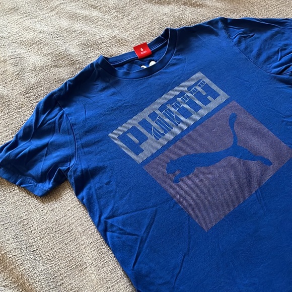 Puma logo t-shirt in medium - Picture 4 of 5
